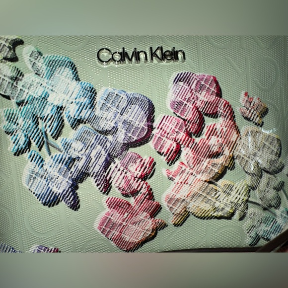 Calvin Klein Lucy Triple Compartment Shoulder Bag/crossbody bag - Picture 7 of 16